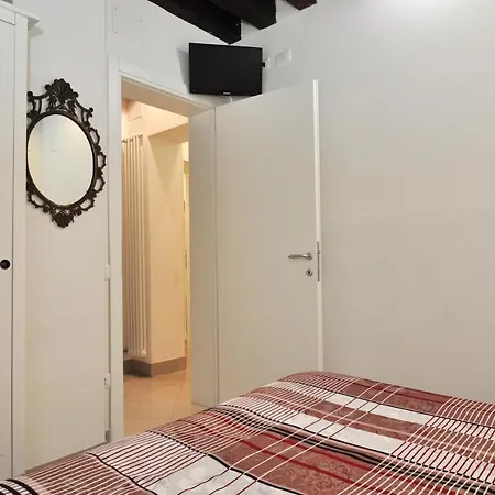Cozy Near Rialto Bridge/ St.mark Square Apartment Venice