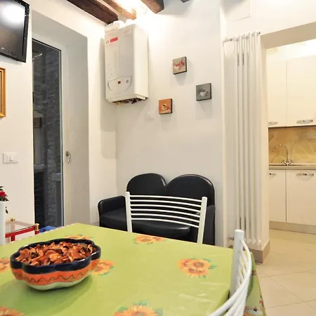Cozy Near Rialto Bridge/ St.mark Square Apartment *